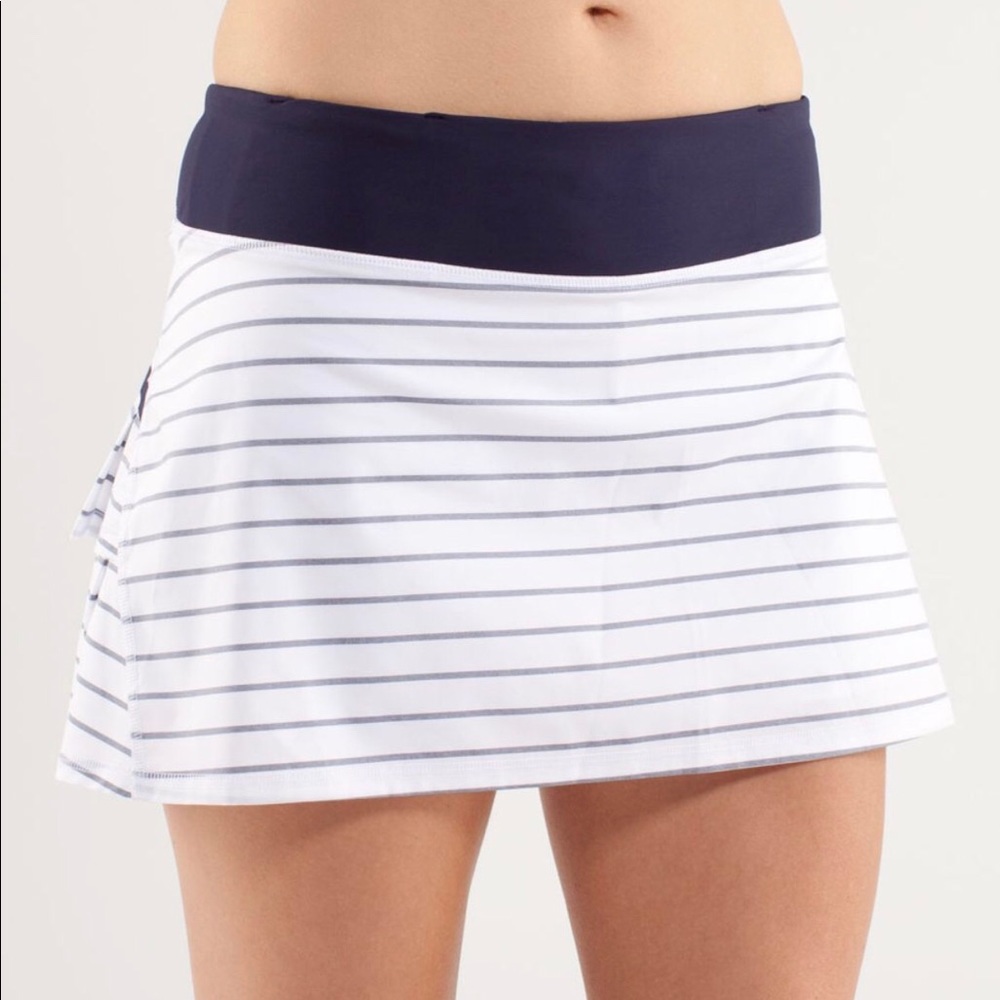 LULULEMON SKIRT RARE NAVY/WHITE ⚓️ SZ. 6